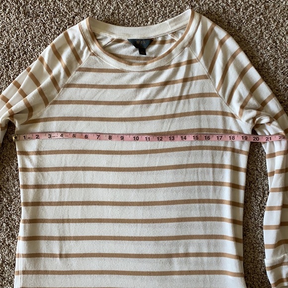 Cream/Tan Sweater - Picture 2 of 5